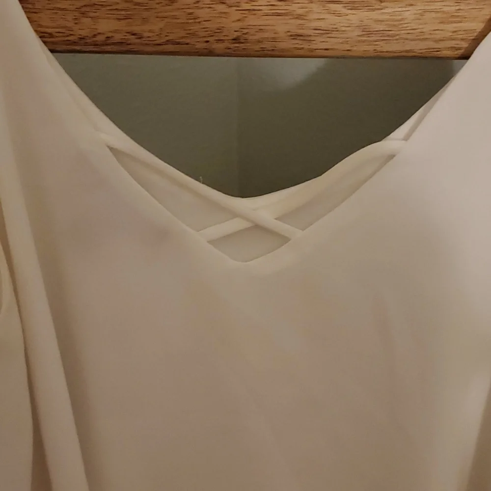 Muan White Tank | Size M - Picture 3 of 8